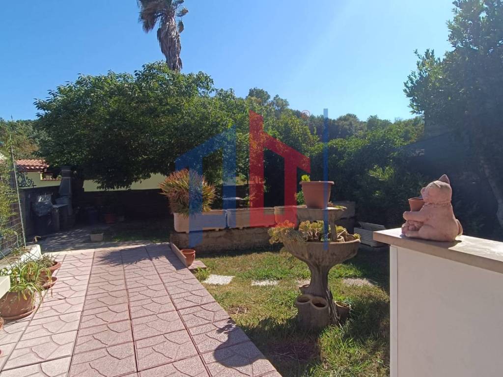 Villa a Aprilia in VIA DEI CIGNI - Foto 3