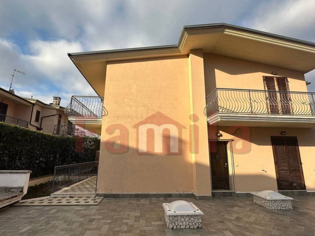 Villa a Sirignano in Via Carlo Fiordelisi - Foto 3