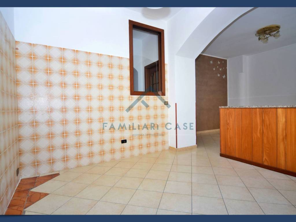 Appartamento a Azzate in via piazza cairoli - Foto 5