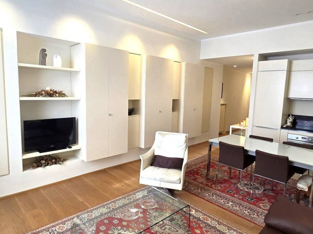 Appartamento a Luino in Via XV Agosto , 3 - Foto 5