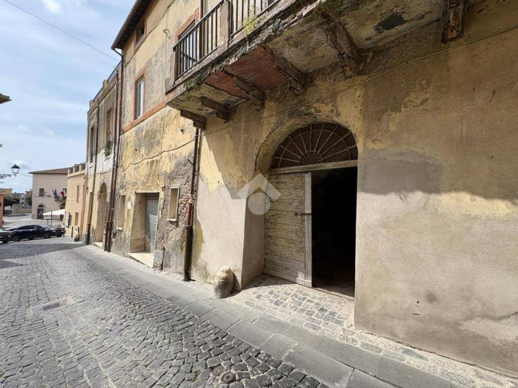 Box / garage a Montalto di castro in Via Trento e Trieste, 9 - Foto 2