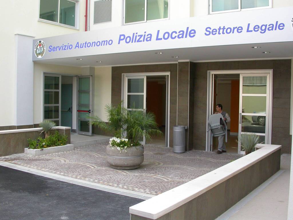Palazzo / stabile a Napoli in Via Pietro Raimondi, 19 - Foto 4