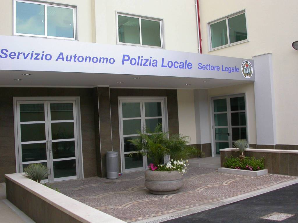 Palazzo / stabile a Napoli in Via Pietro Raimondi, 19 - Foto 5