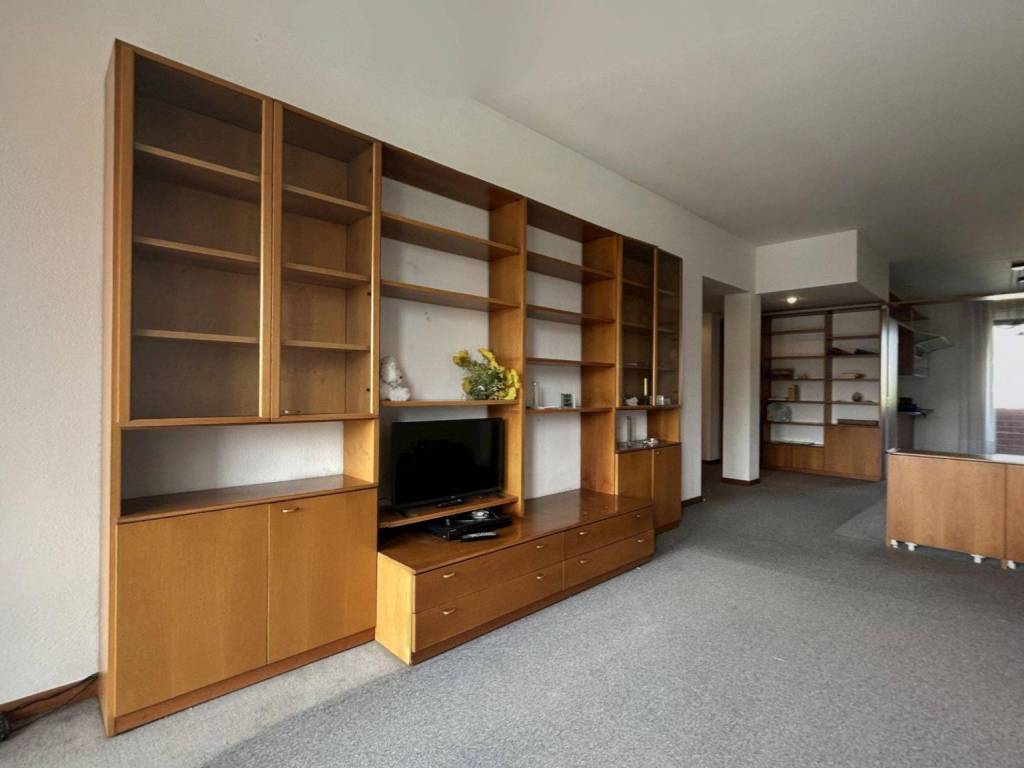 Appartamento a Verbania in Via Vittorio Veneto 127 - Foto 2