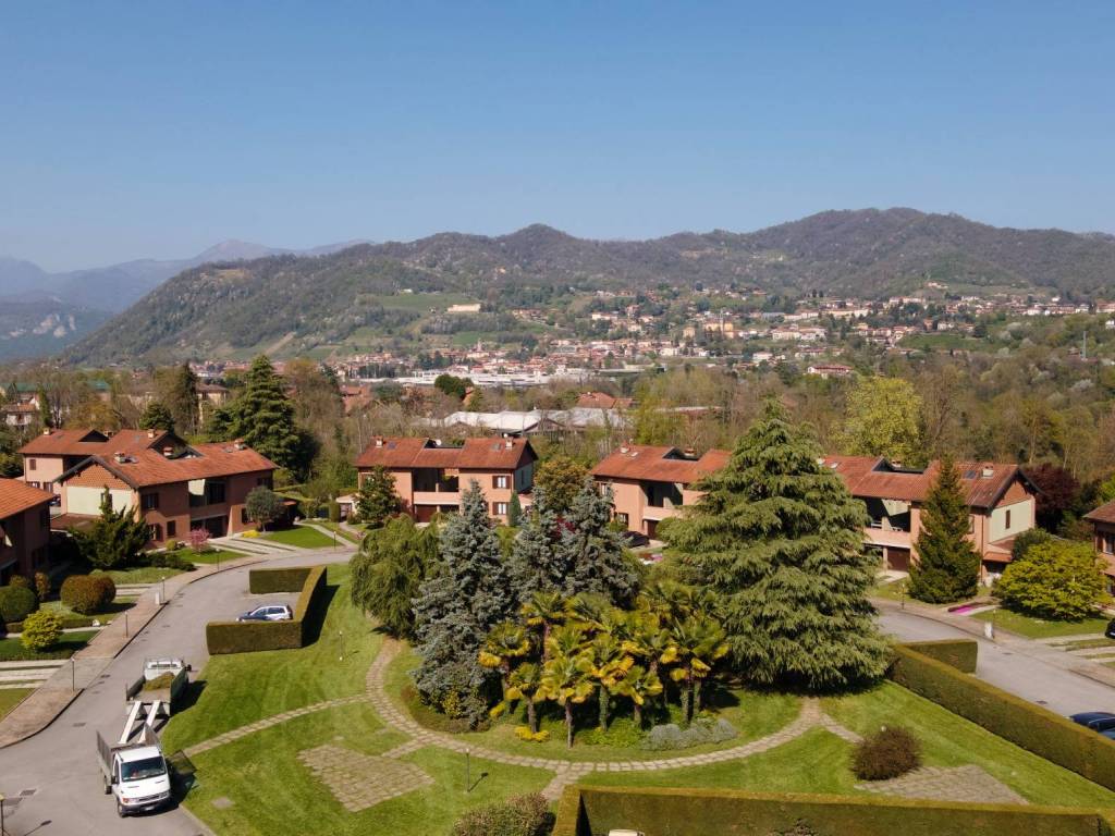 Villa a Imbersago in Via Monsereno - Foto 2