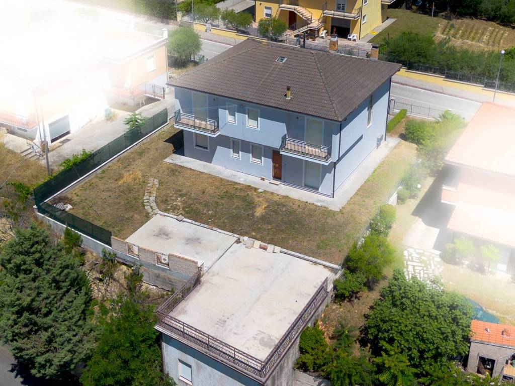 Villa a Montefiore dell'aso in Via Gentile da Montefiore, 96 - Foto 4