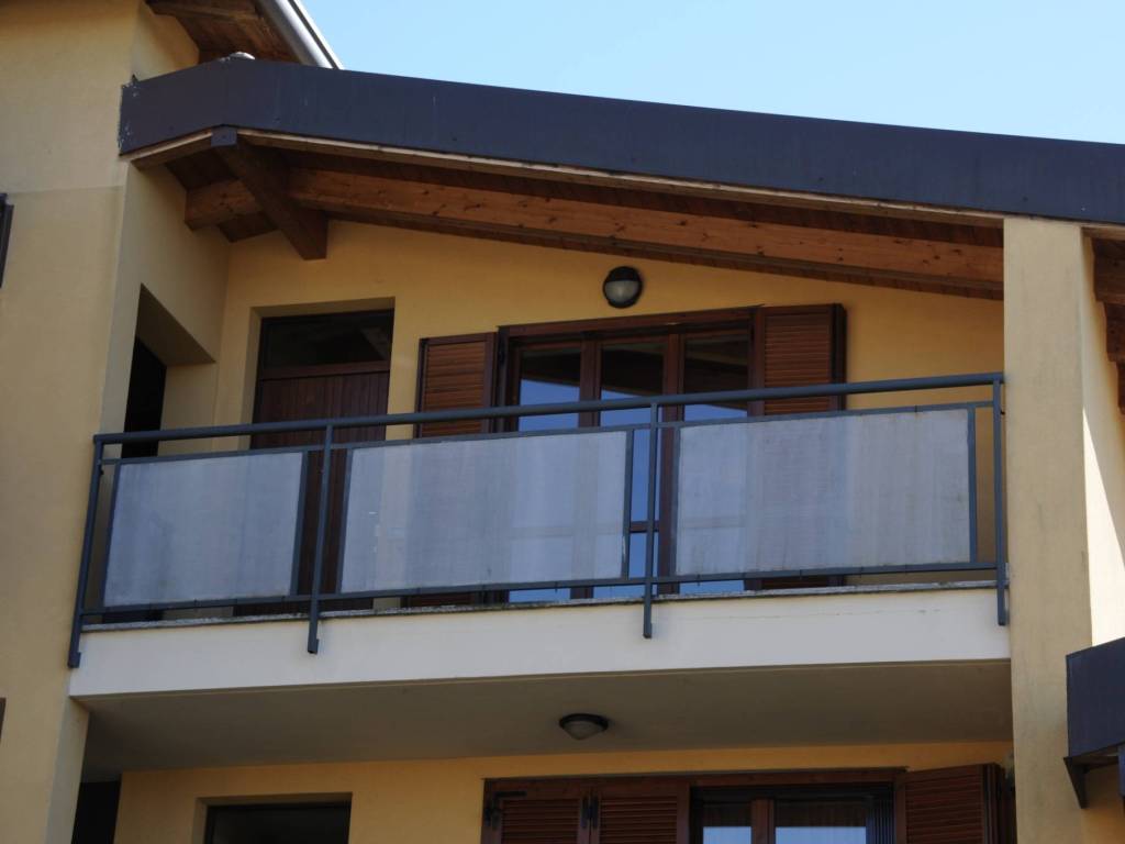 Appartamento a Tradate in Via Monte Nevoso, 45 - Foto 2