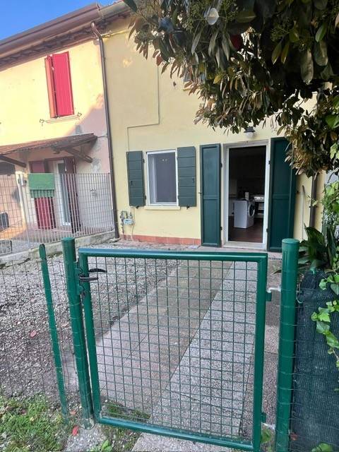 Appartamento a Ferrara in Via Chiesa, 2 - Foto 2