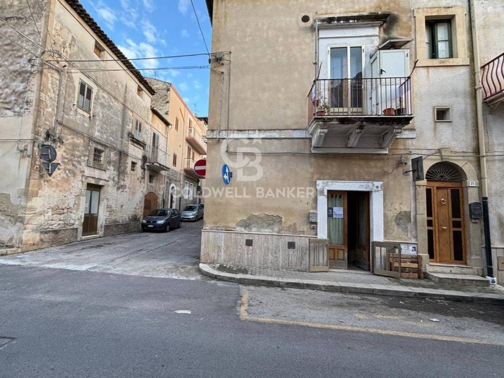 Casa indipendente a Scicli in Via Saffi, 19 - Foto 2