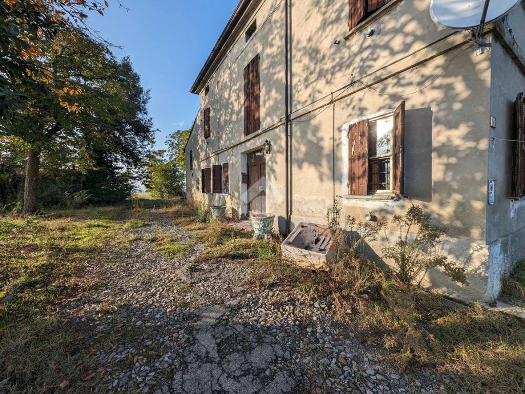 Rustico / casale a Sant'ilario d'enza in via Brenta, 1 - Foto 2