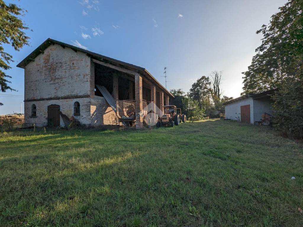 Rustico / casale a Sant'ilario d'enza in via Brenta, 1 - Foto 3