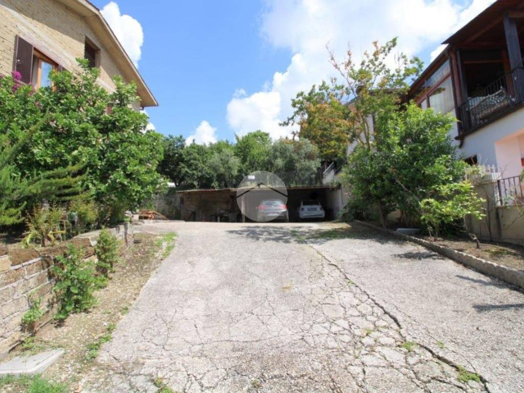 Terreno a Fara in sabina in VIA ENRICO TODI, 12 - Foto 3