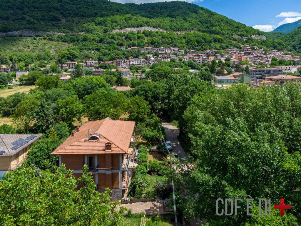 Villa a Borgorose in Via Monte Burno - Foto 4
