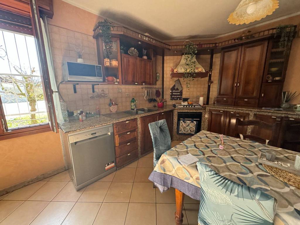 Villa a Mirandola in Via Bastiglia, 41 - Foto 4