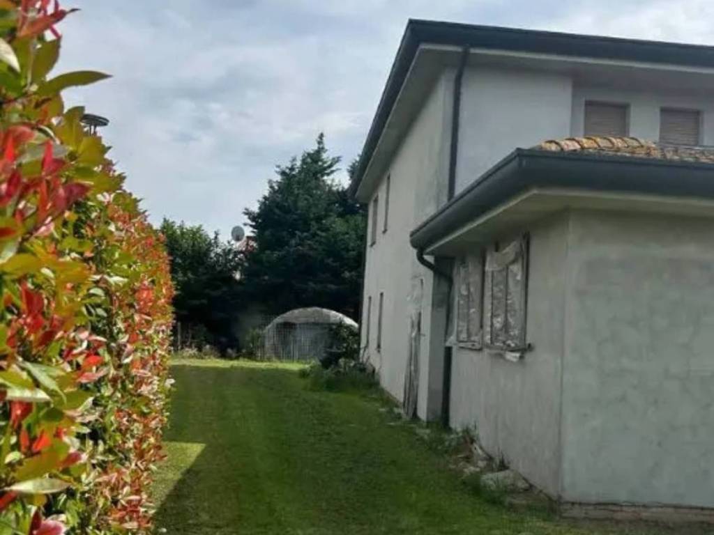 Villetta a schiera a Costa di rovigo in Via Martiri della Resistenza - Foto 2