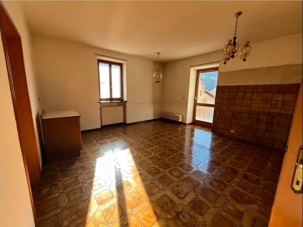 Appartamento a Valle di cadore in Via Lasta - Foto 4