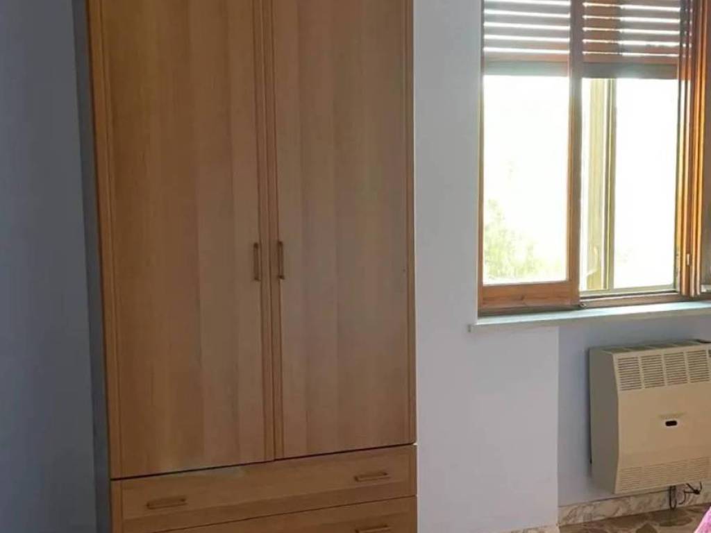 Appartamento a Crotone in Via Vittorio Veneto - Foto 2