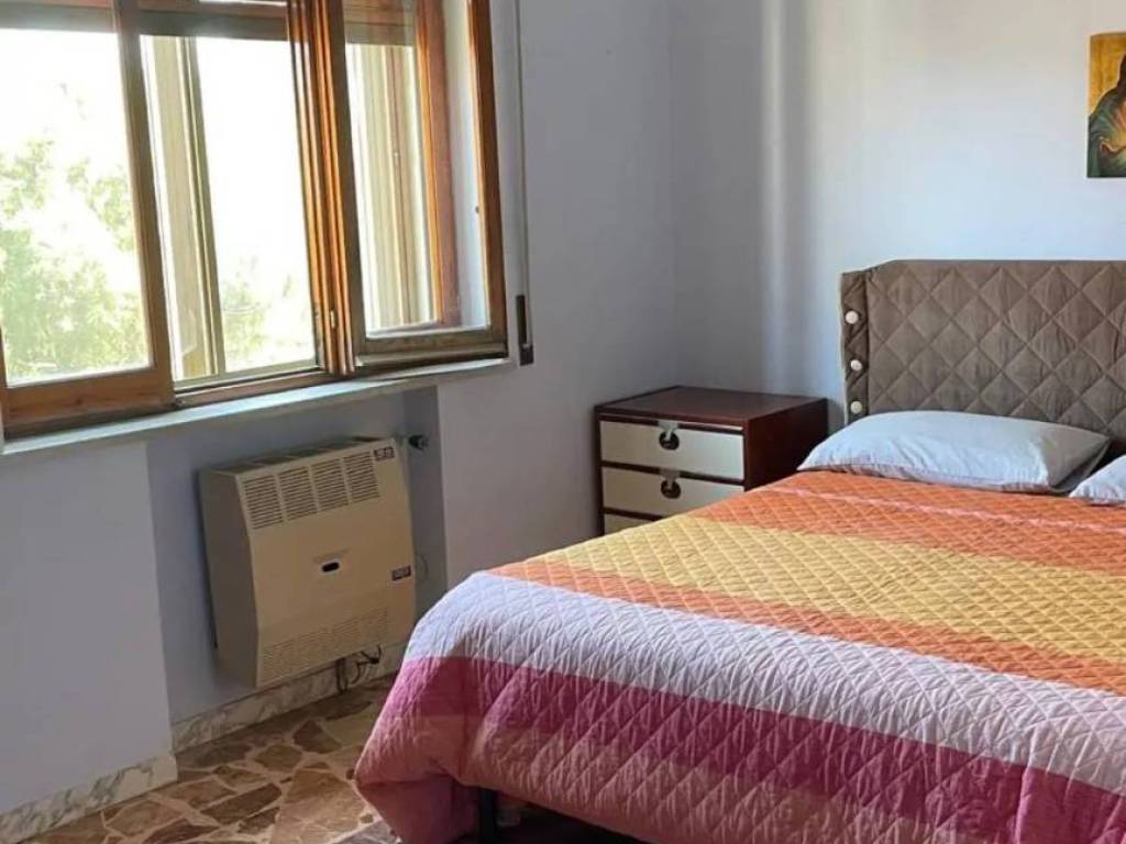 Appartamento a Crotone in Via Vittorio Veneto - Foto 3