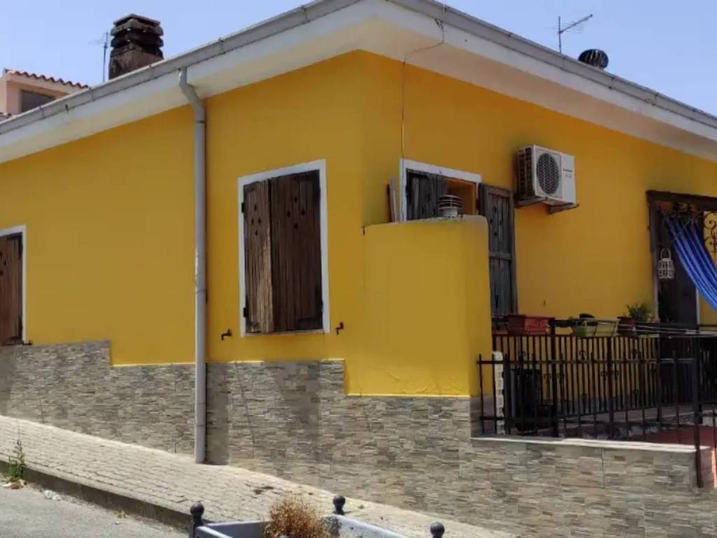 Casa indipendente a Ozieri in Via Giuseppe Pirastru - Foto 2