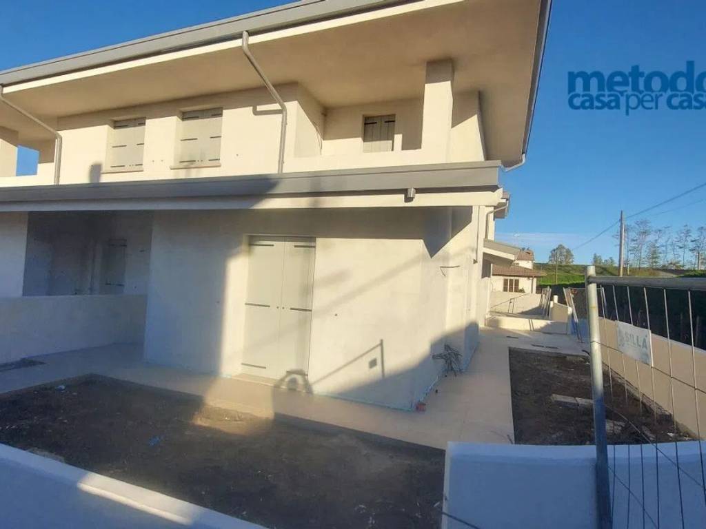Villa a Rovigo in Via Forni S.N.C. - Foto 3