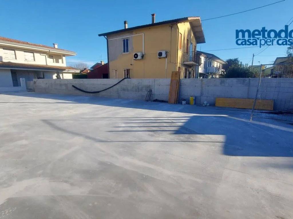 Villa a Rovigo in Via Forni S.N.C. - Foto 5