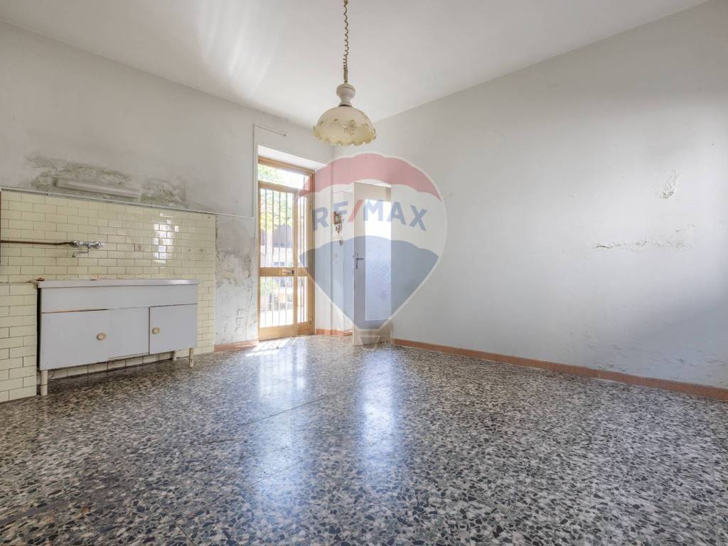 Appartamento a Lonate pozzolo in Via Santa Caterina, 9 - Foto 2