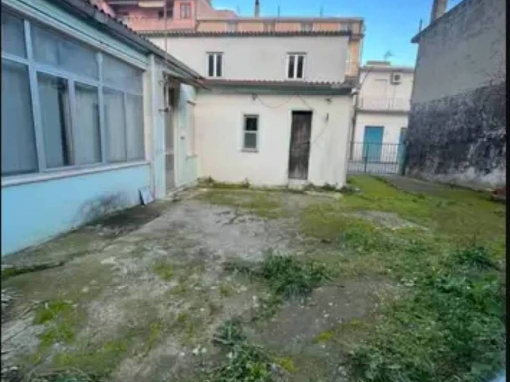 Casa indipendente a Perdasdefogu in Corso Vittorio Emanuele - Foto 2