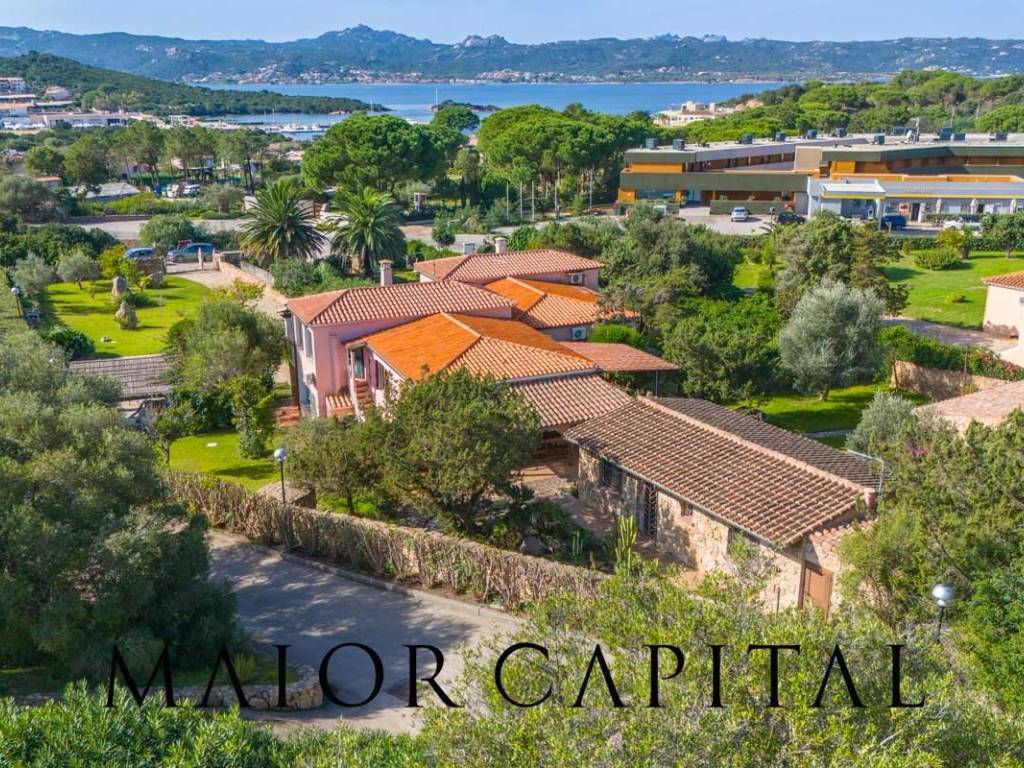 Villa a Arzachena in Via Salaris - Foto 2