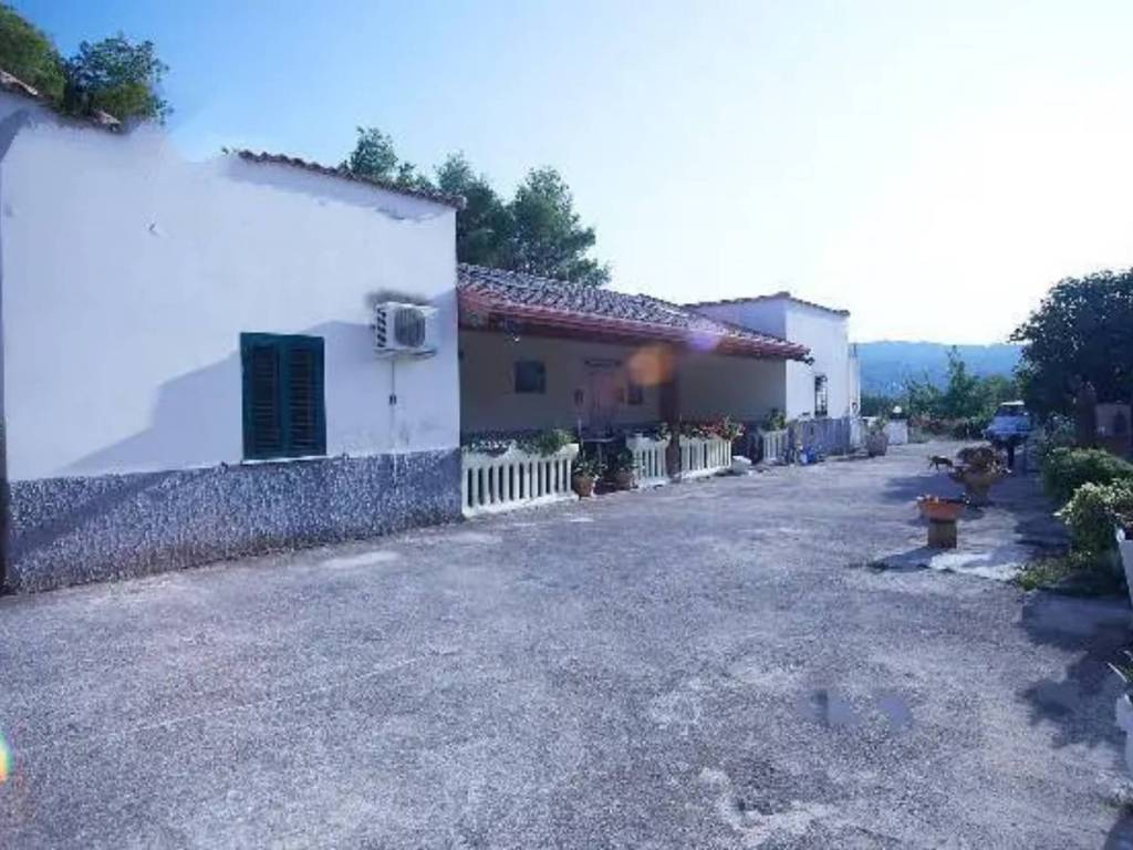 Villa a Vico del gargano in Strada Provinciale 528 - Foto 4