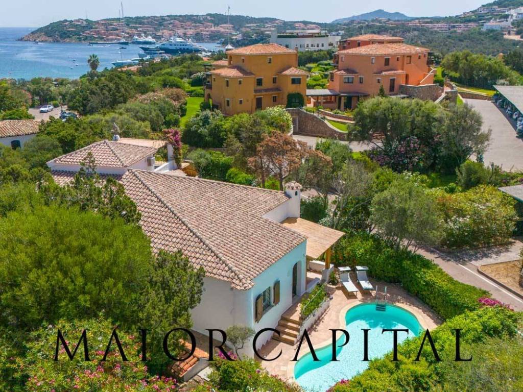 Villa a Arzachena in Via della Bolina - Foto 2