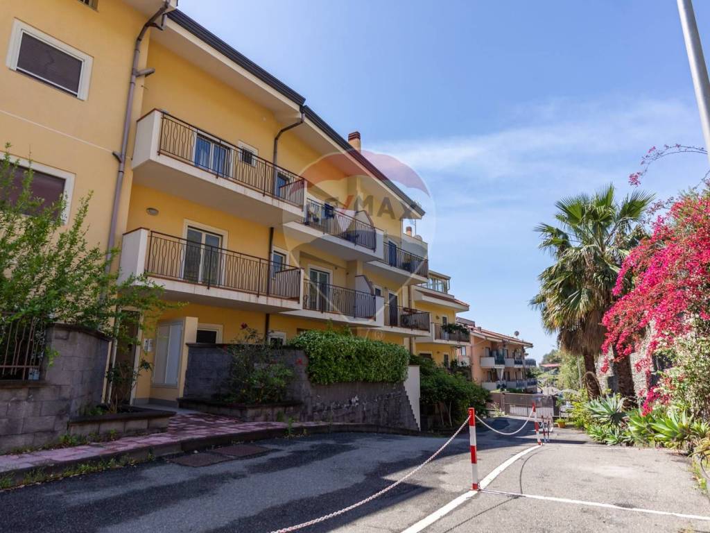 Appartamento a Giardini-naxos in VIA DELLE FORNACI, 13 - Foto 2