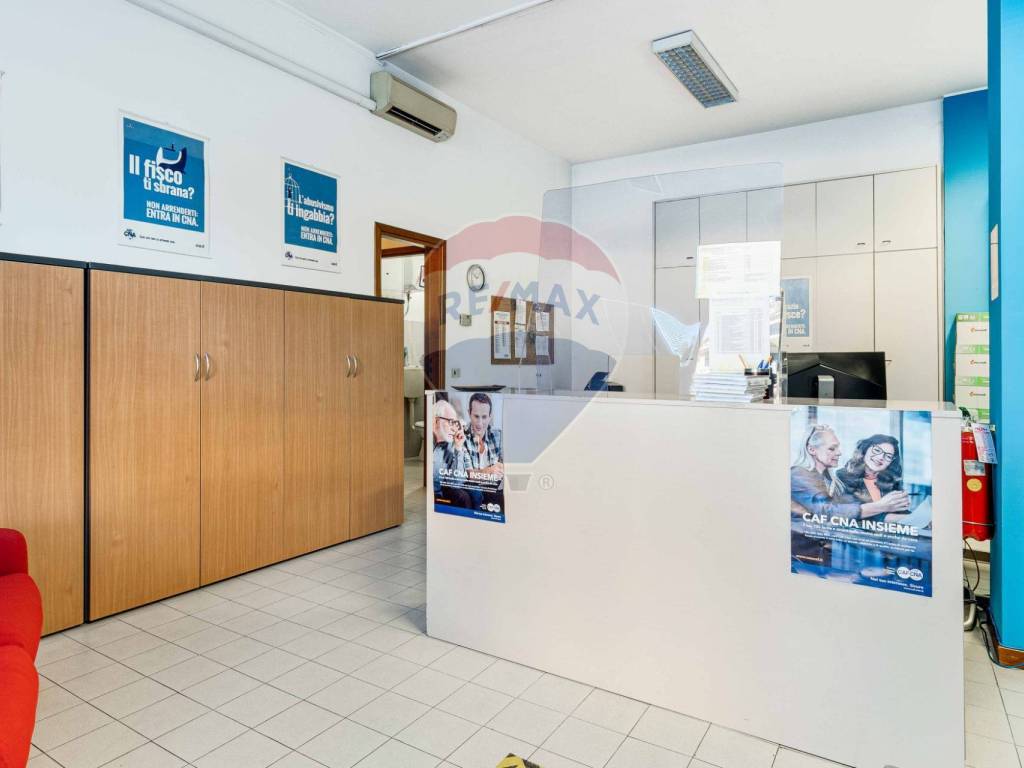 Immobile a Saronno in VIA PADRE REGINALDO GIULIANI, 97 - Foto 3