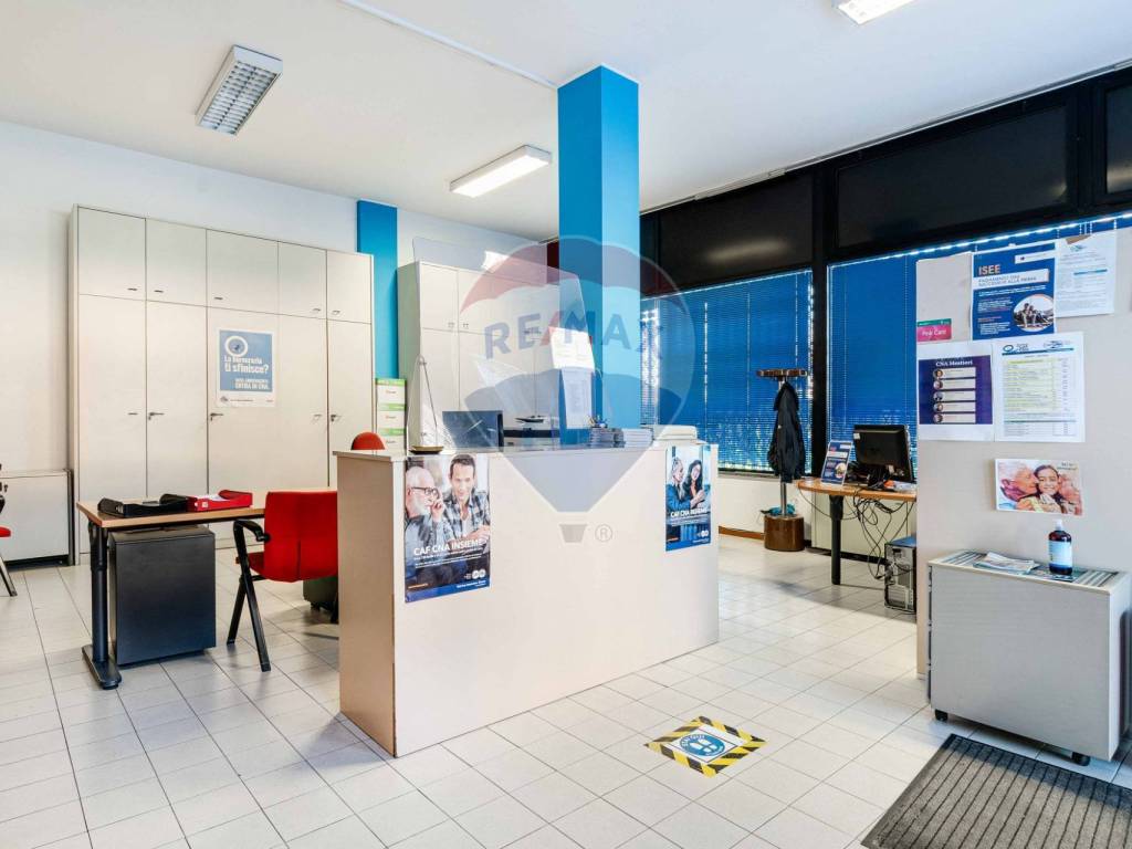 Immobile a Saronno in VIA PADRE REGINALDO GIULIANI, 97 - Foto 5
