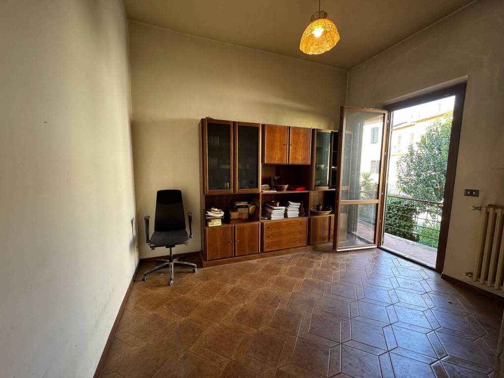 Casa indipendente a Prato in Via Ludovico Antonio Muratori - Foto 4
