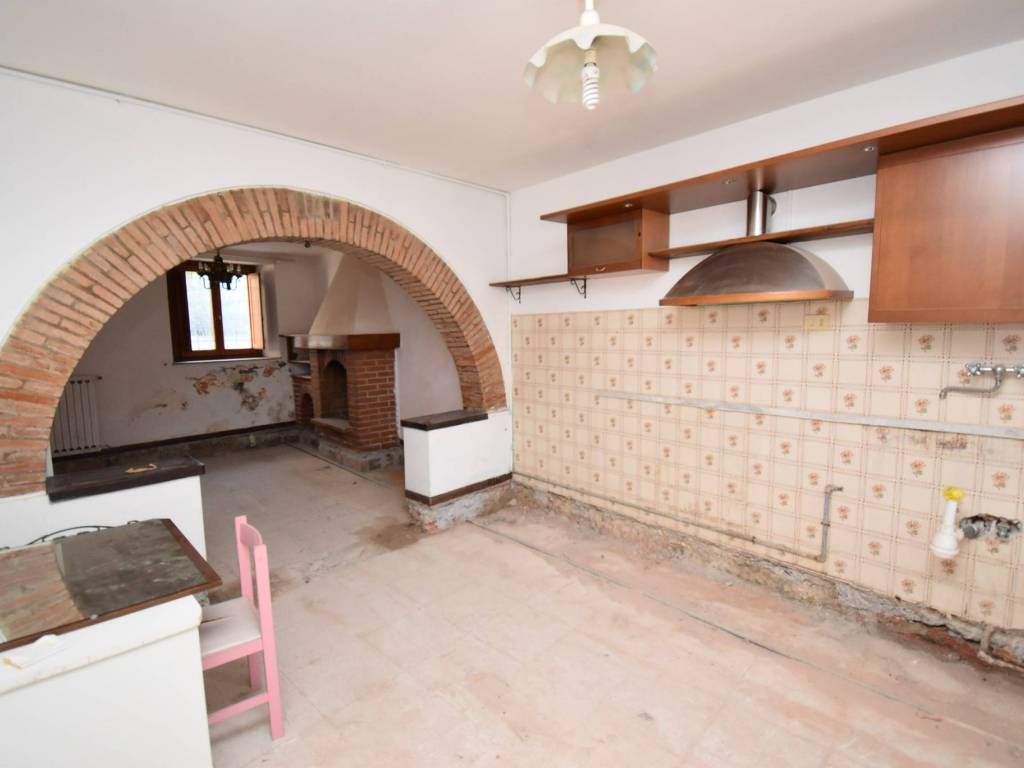 Casa indipendente a Seravezza in Via Baraglino - Foto 2