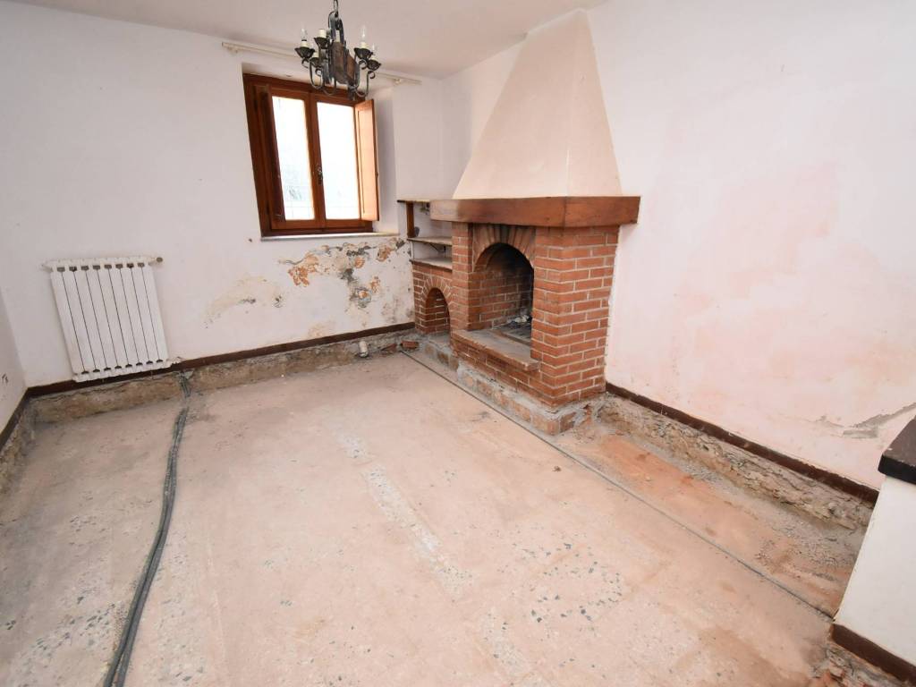 Casa indipendente a Seravezza in Via Baraglino - Foto 4