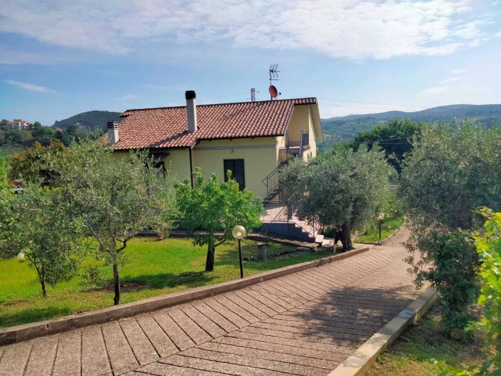 Villa a Amelia in Via Rimembranze, 45 - Foto 2