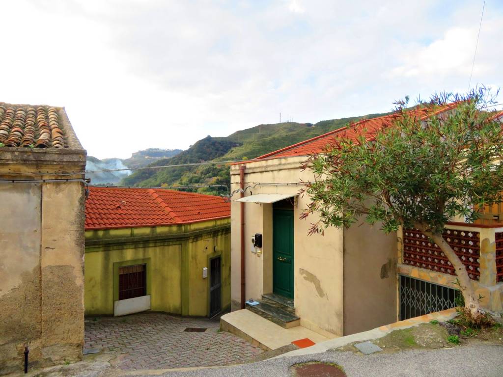 Casa indipendente a Saponara in Via Tavernola, 84 - Foto 3