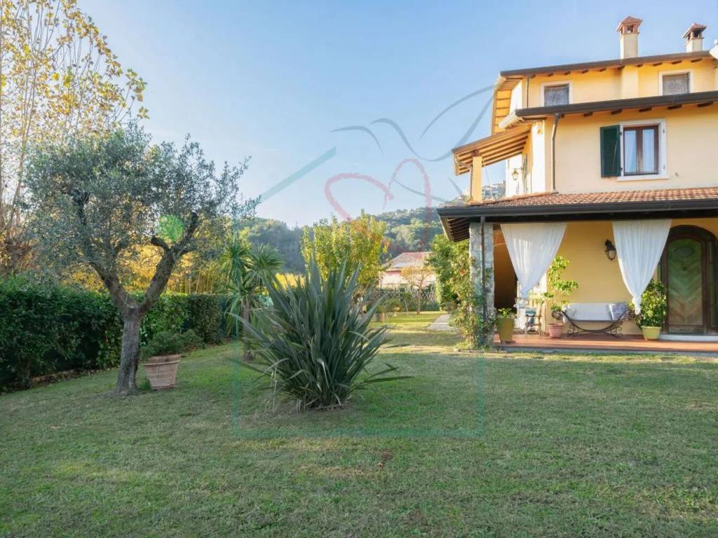 Villa a Luni in Via Isola, 133 - Foto 4
