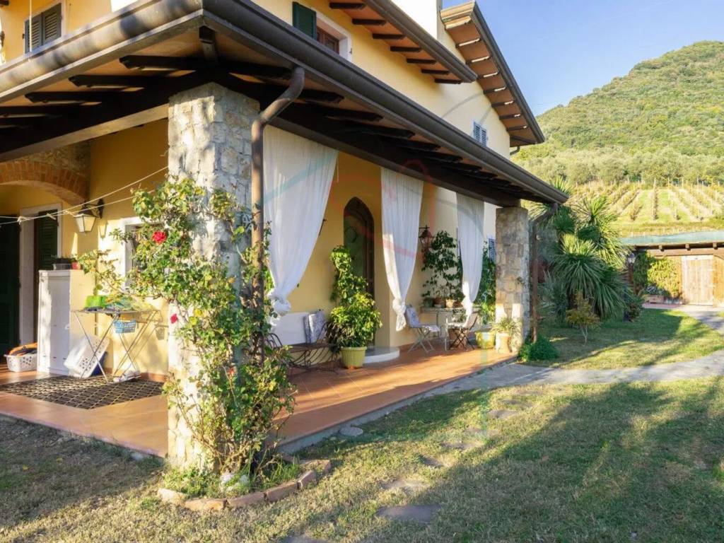 Villa a Luni in Via Isola, 133 - Foto 5