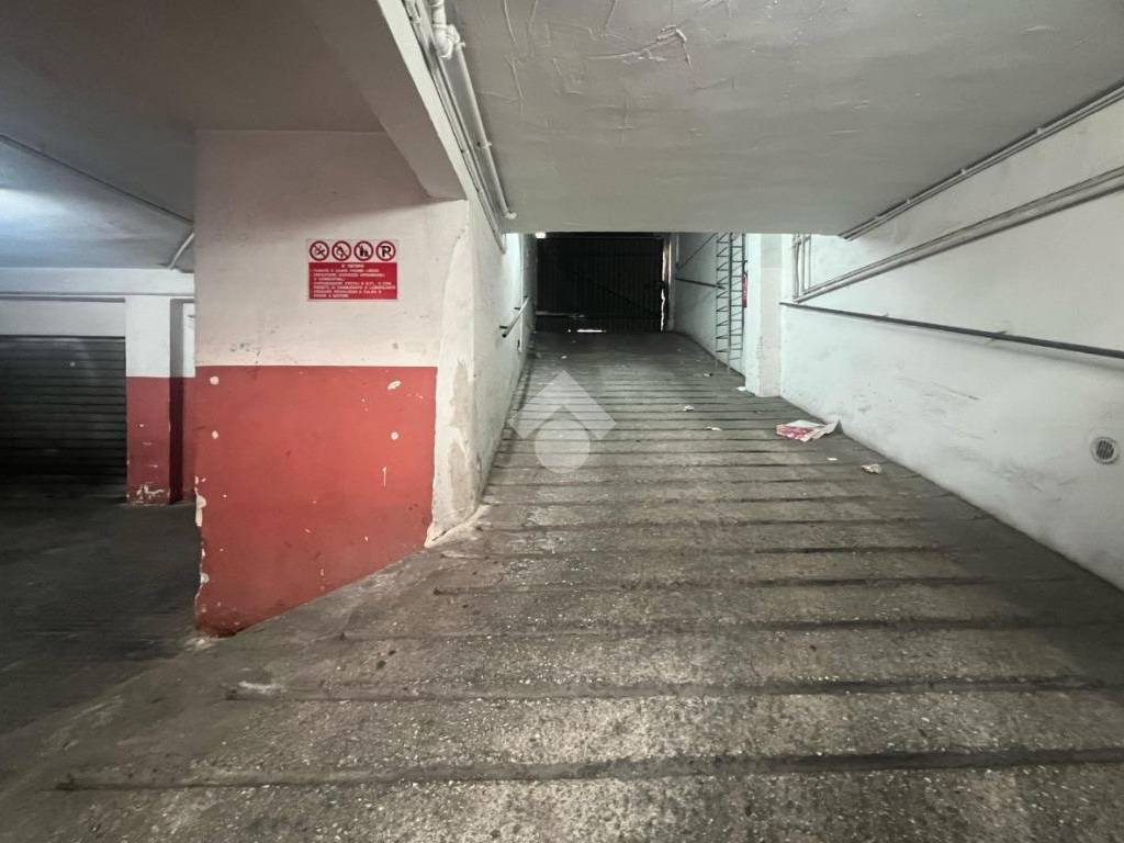 Box / garage a Brindisi in Via Martiri delle Fosse Ardeatine, 28 - Foto 4