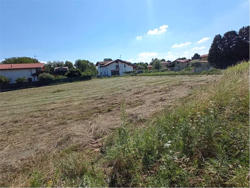 Terreno a Cadrezzate con osmate in via valserena - Foto 2