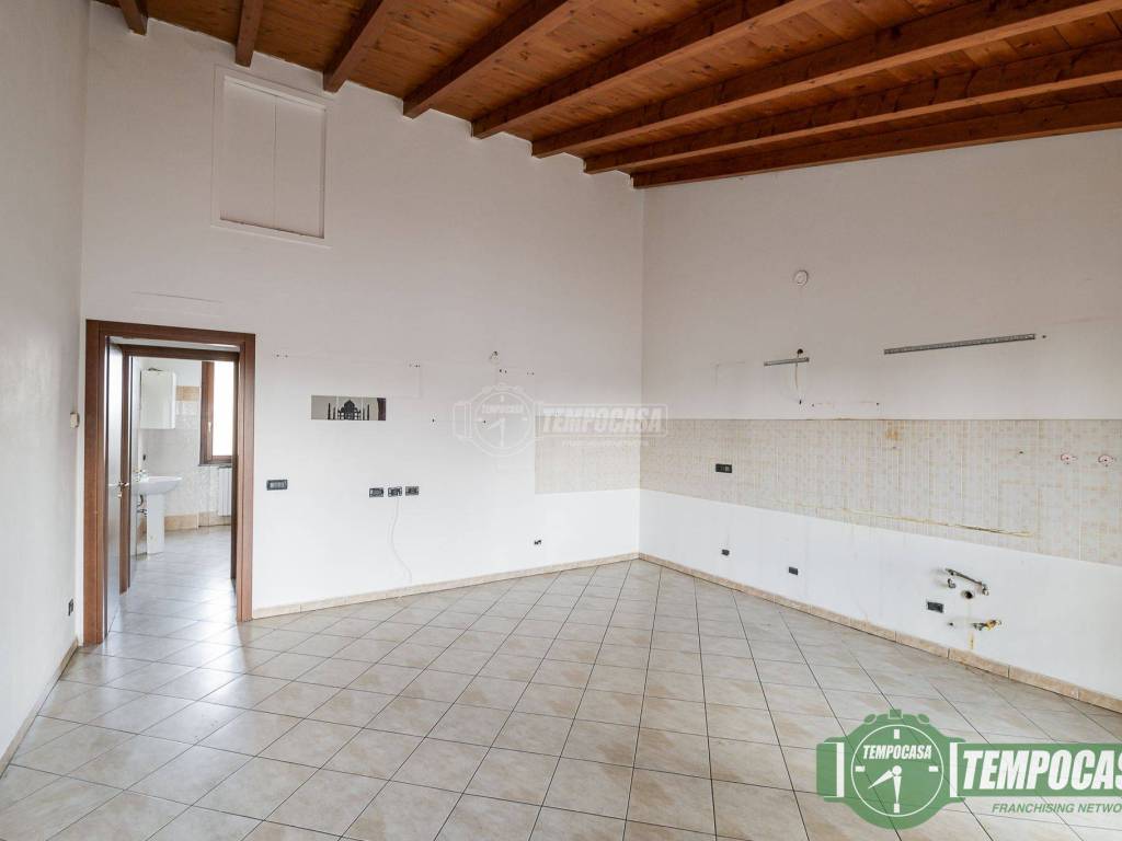 Appartamento a Casaletto lodigiano in Via Porticone, Gugnano 25 - Foto 2