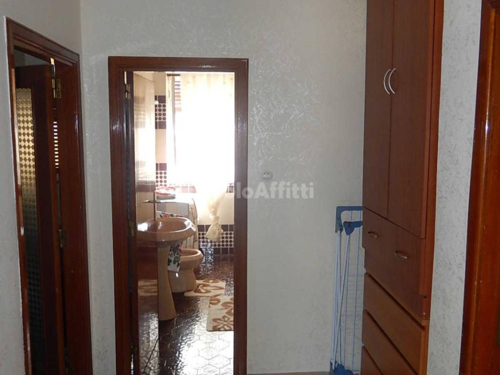 Appartamento a Catanzaro in viale Crotone, 66 - Foto 4