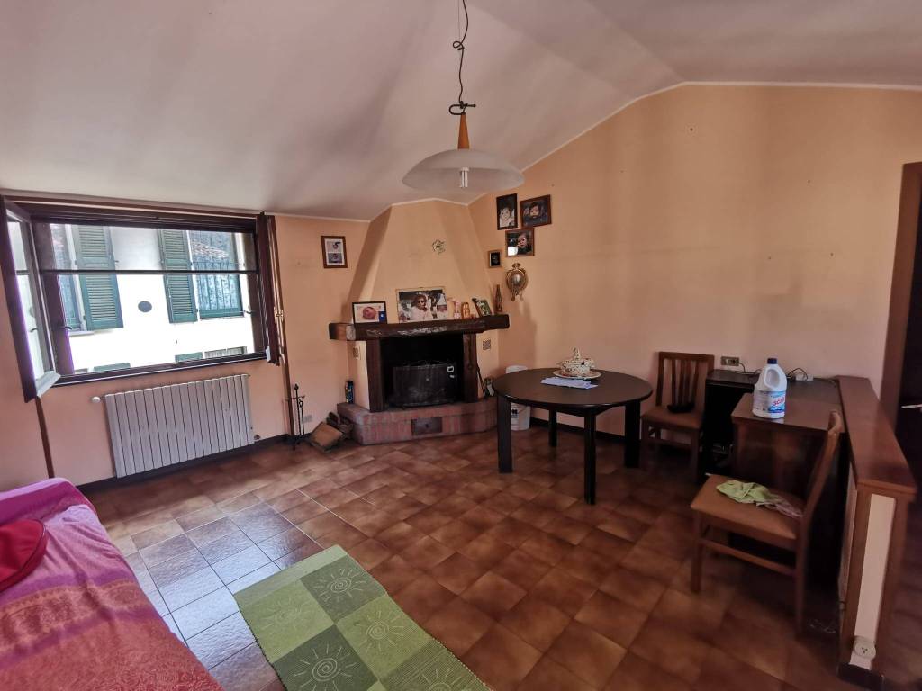 Casa indipendente a Molteno in Via Roma, 1 - Foto 5