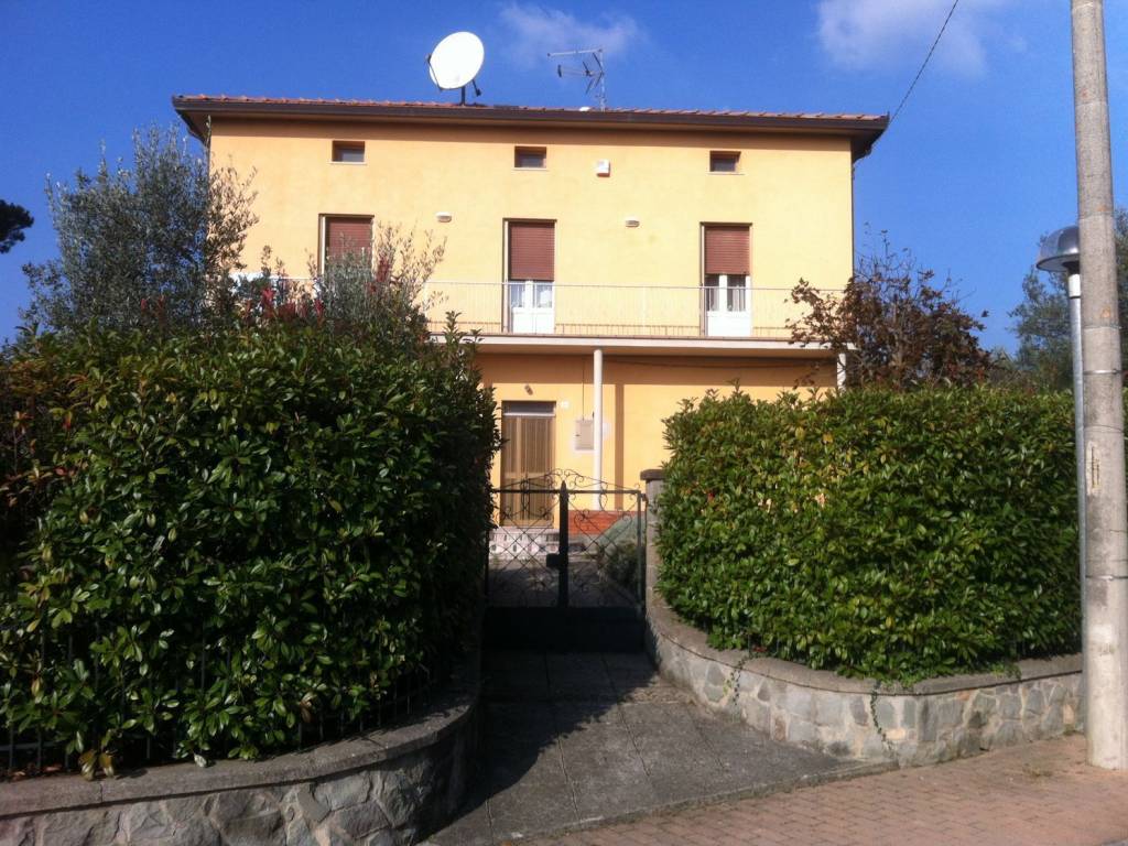 Villa a Tuoro sul trasimeno in Viale Console Flaminio - Foto 2