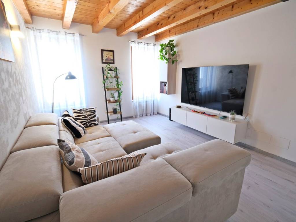 Casa indipendente a Villafranca di verona in Via Stazione - Foto 2