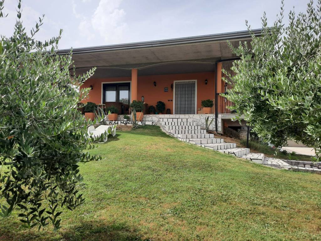 Villa a Ceccano in Via Vigne Vecchie - Foto 2