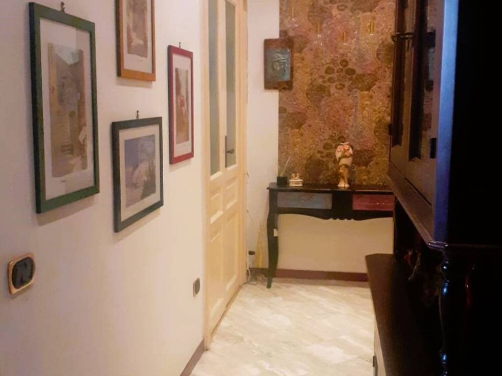 Appartamento a Salerno in Via Carlo Alberto Alemagna - Foto 2