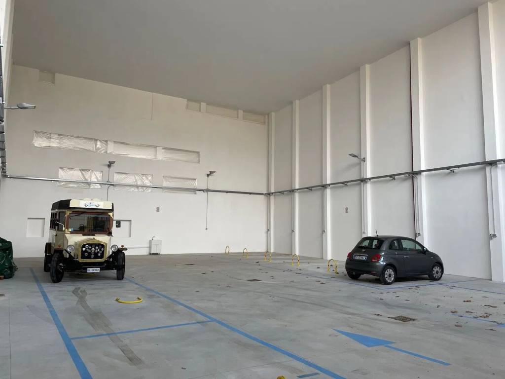 Box / garage a Ravenna in Piazza Francesco Baracca, 5 D - Foto 3